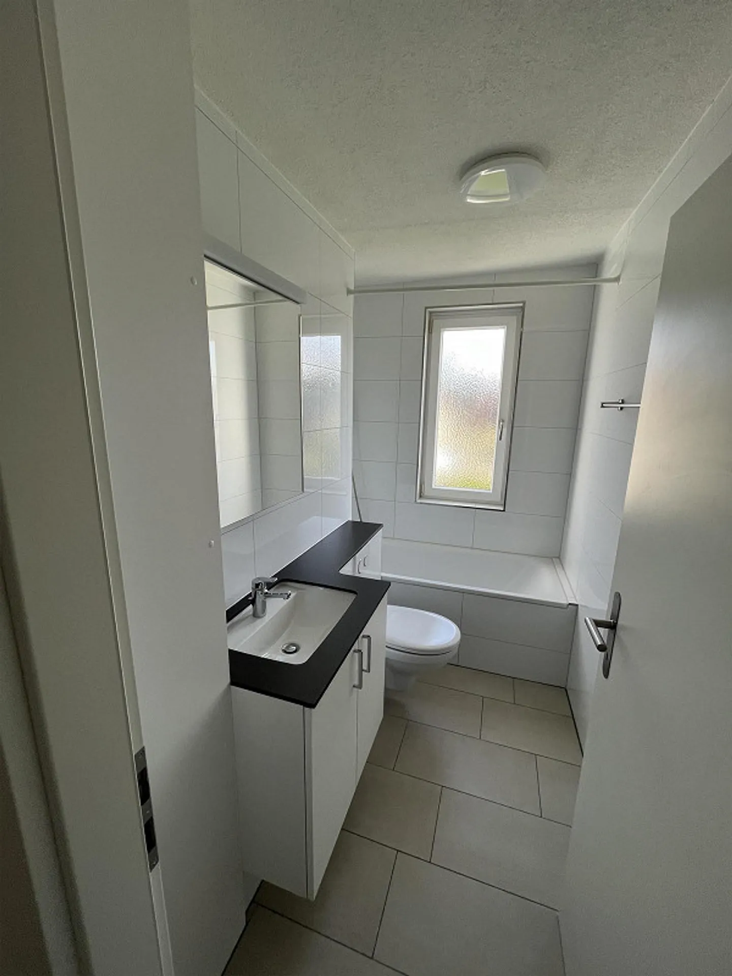 3 ½ + 2 ½ Room Apartment - Photo 9 of 9