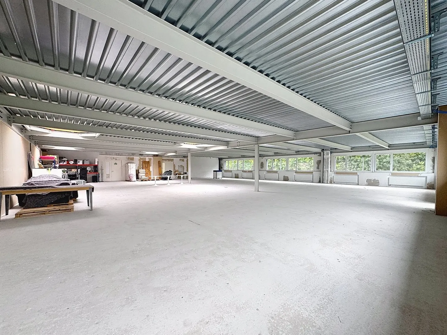 Rent - 440 m2 area in Rossens - Photo 4 of 4