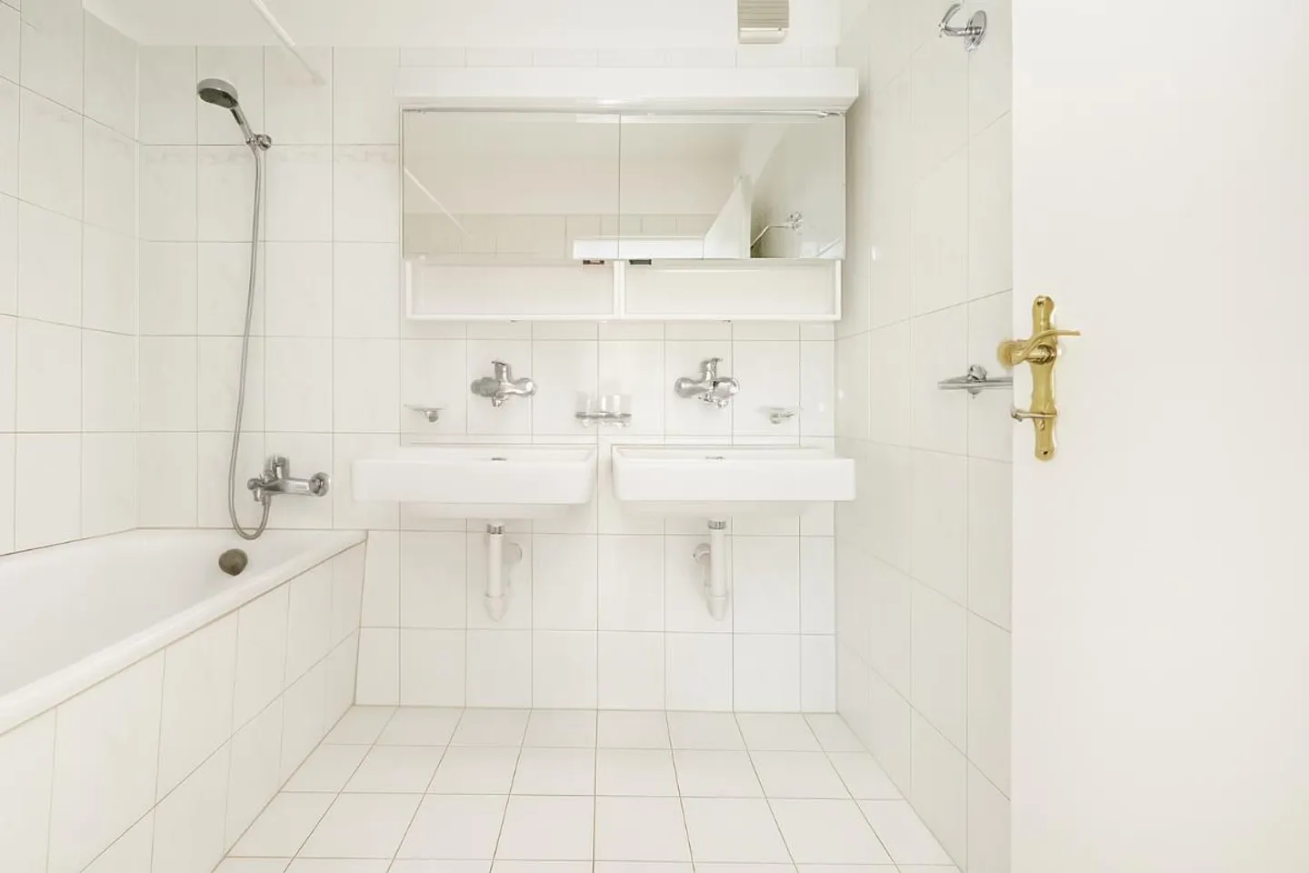 3.5 Room Apartment - Photo 4 of 5