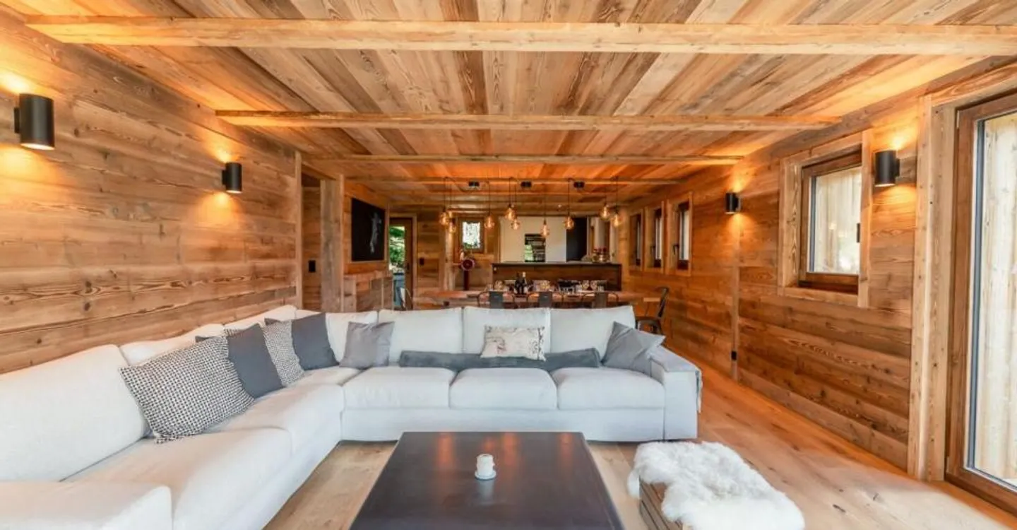 Exceptional Alpine Chalet Retreat - Photo 6 of 12