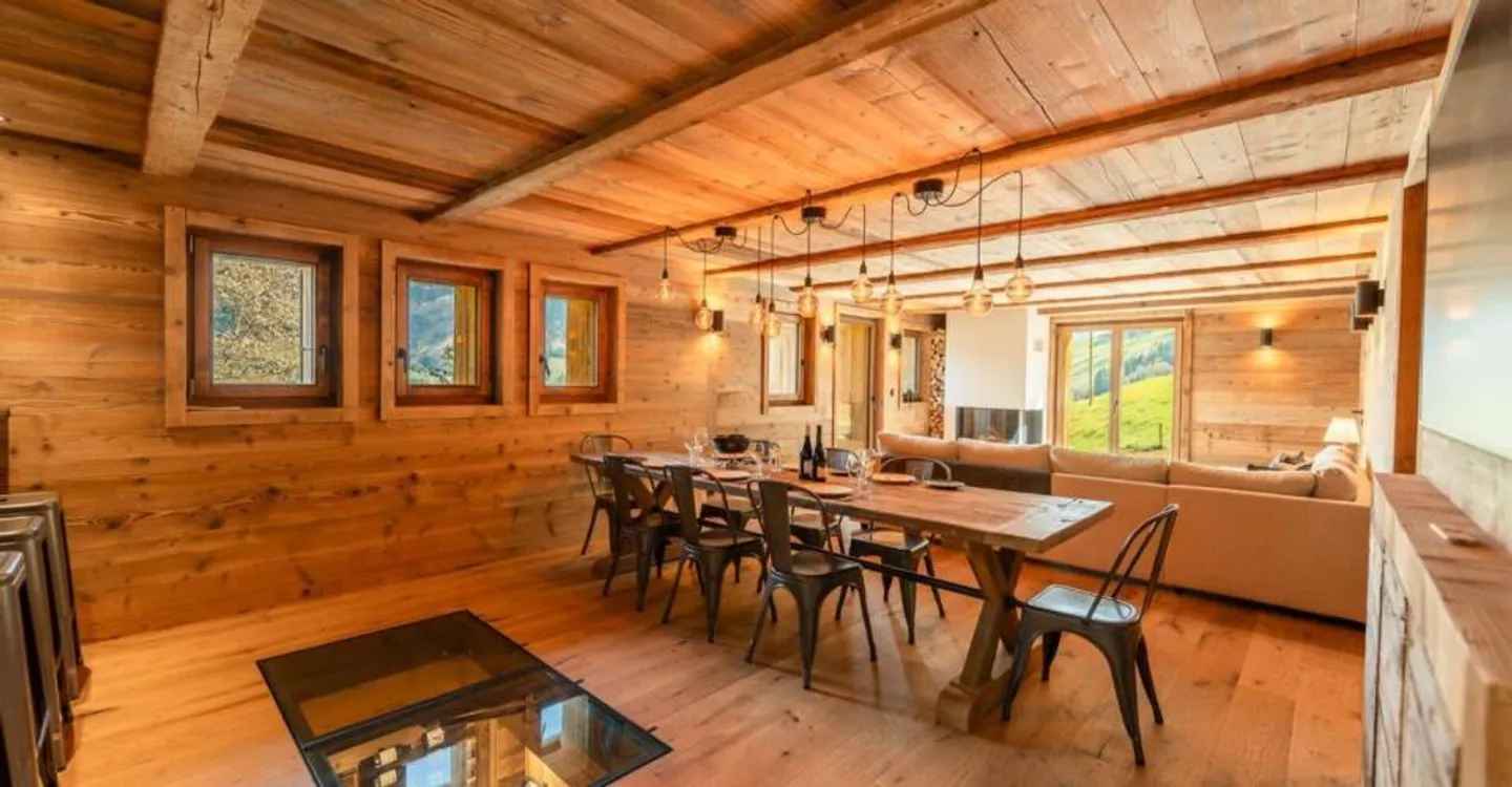 Exceptional Alpine Chalet Retreat - Photo 8 of 12