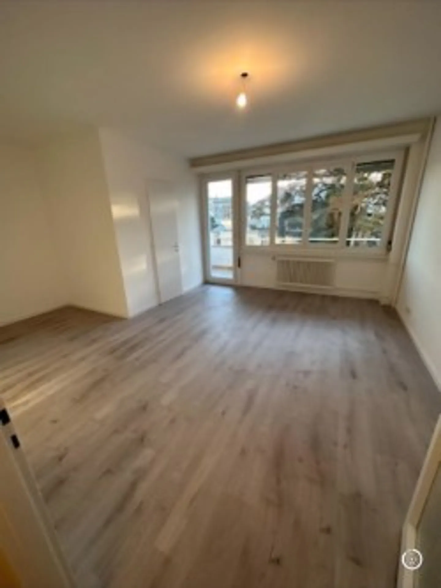 Wir bieten Ihnen eine 1,5-Zimmer-Wohnung in Champel an - Foto 1 von 4