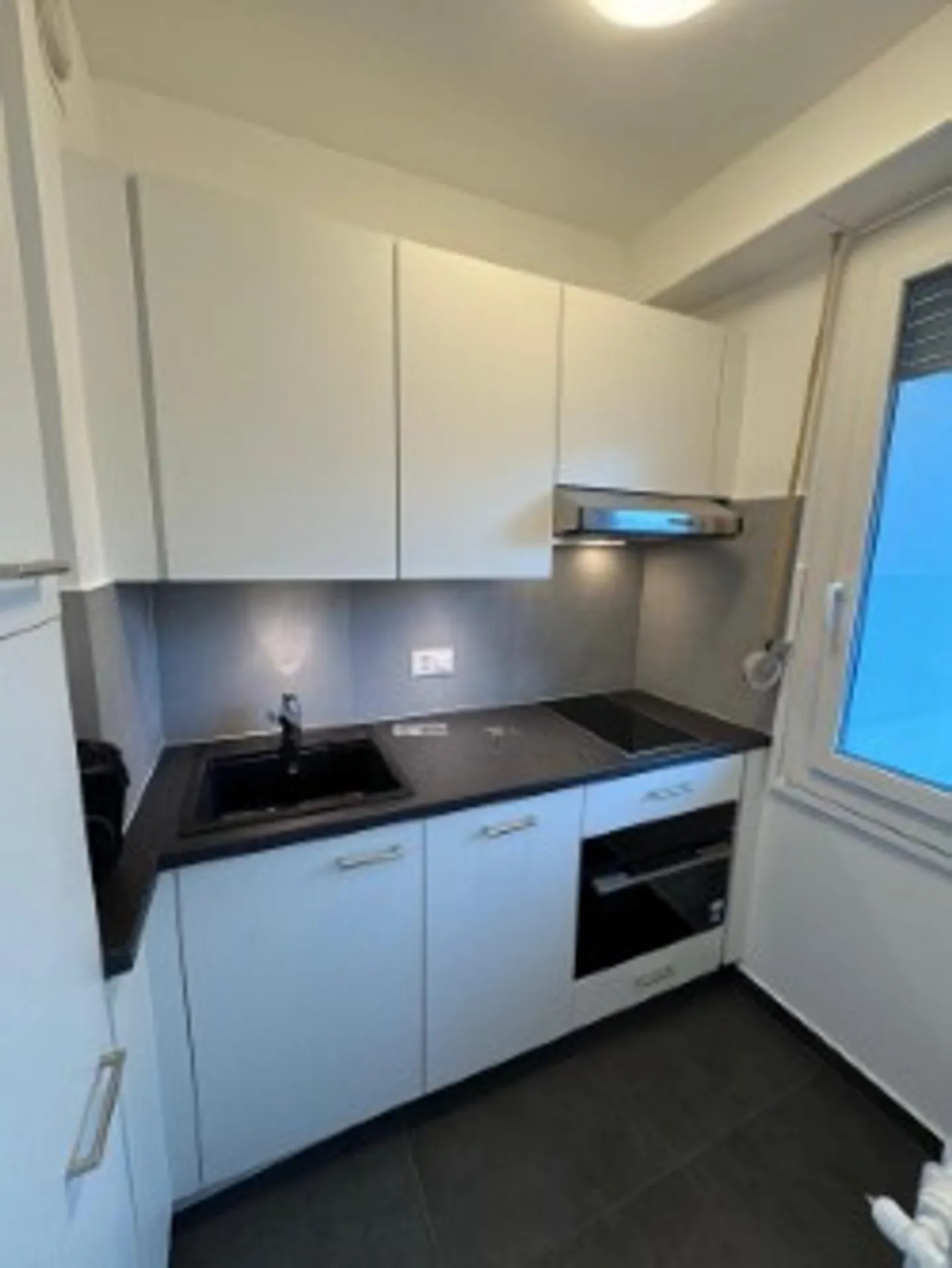 Wir bieten Ihnen eine 1,5-Zimmer-Wohnung in Champel an - Foto 2 von 4