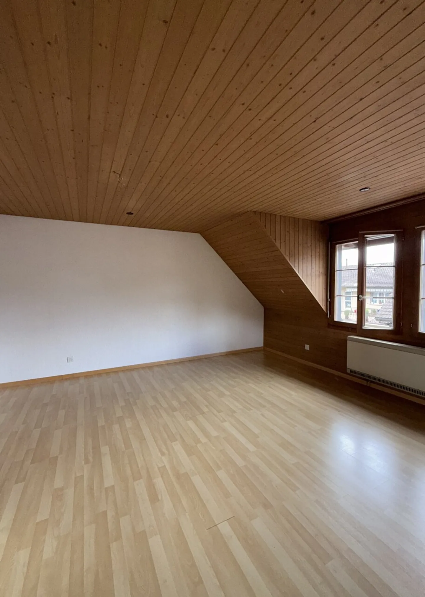 Affascinante appartamento maisonette di 3,5 stanze in affitto in campagna - Foto 5 di 12