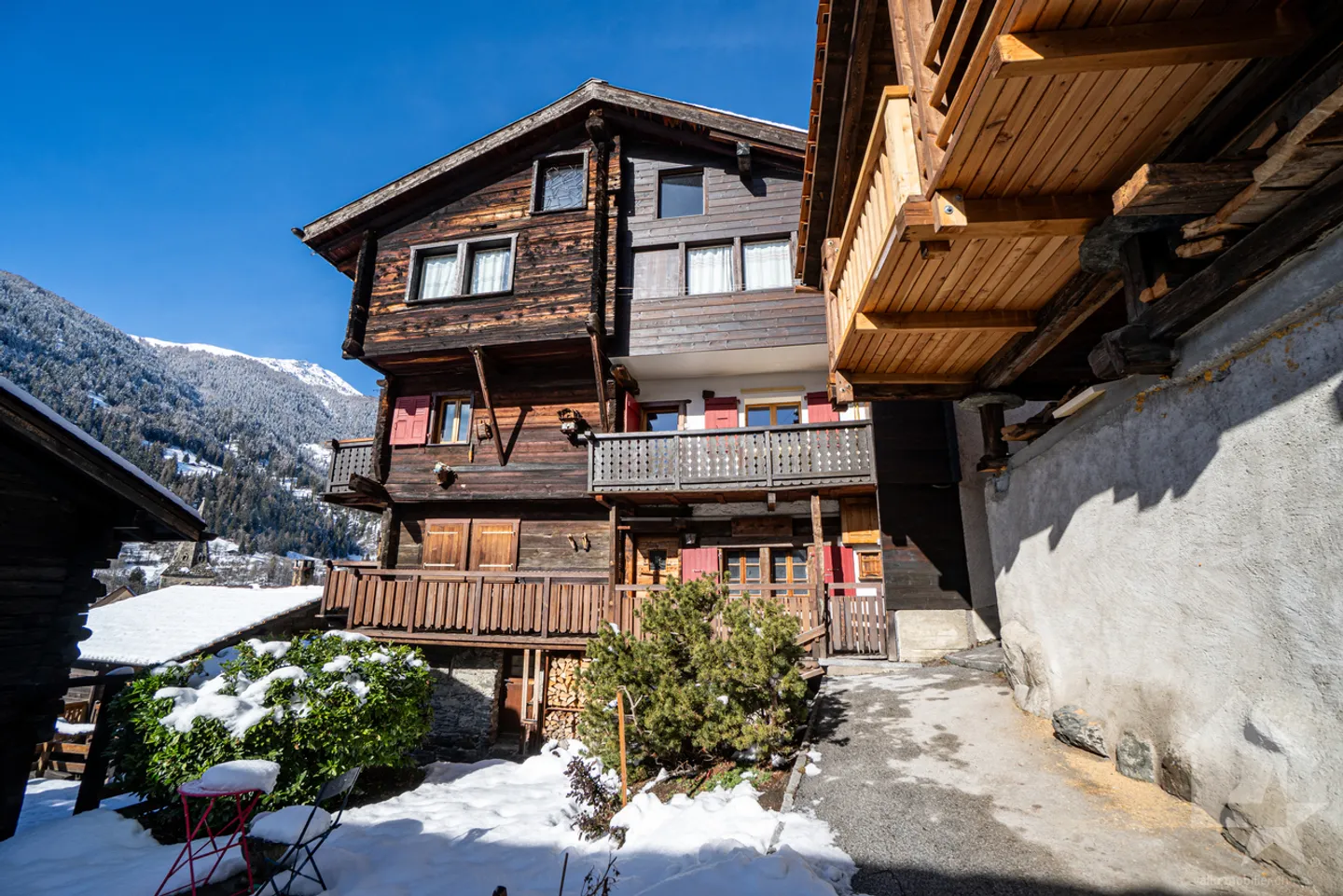 Chalet Charmant avec Vue Montagne - Photo 2 sur 13