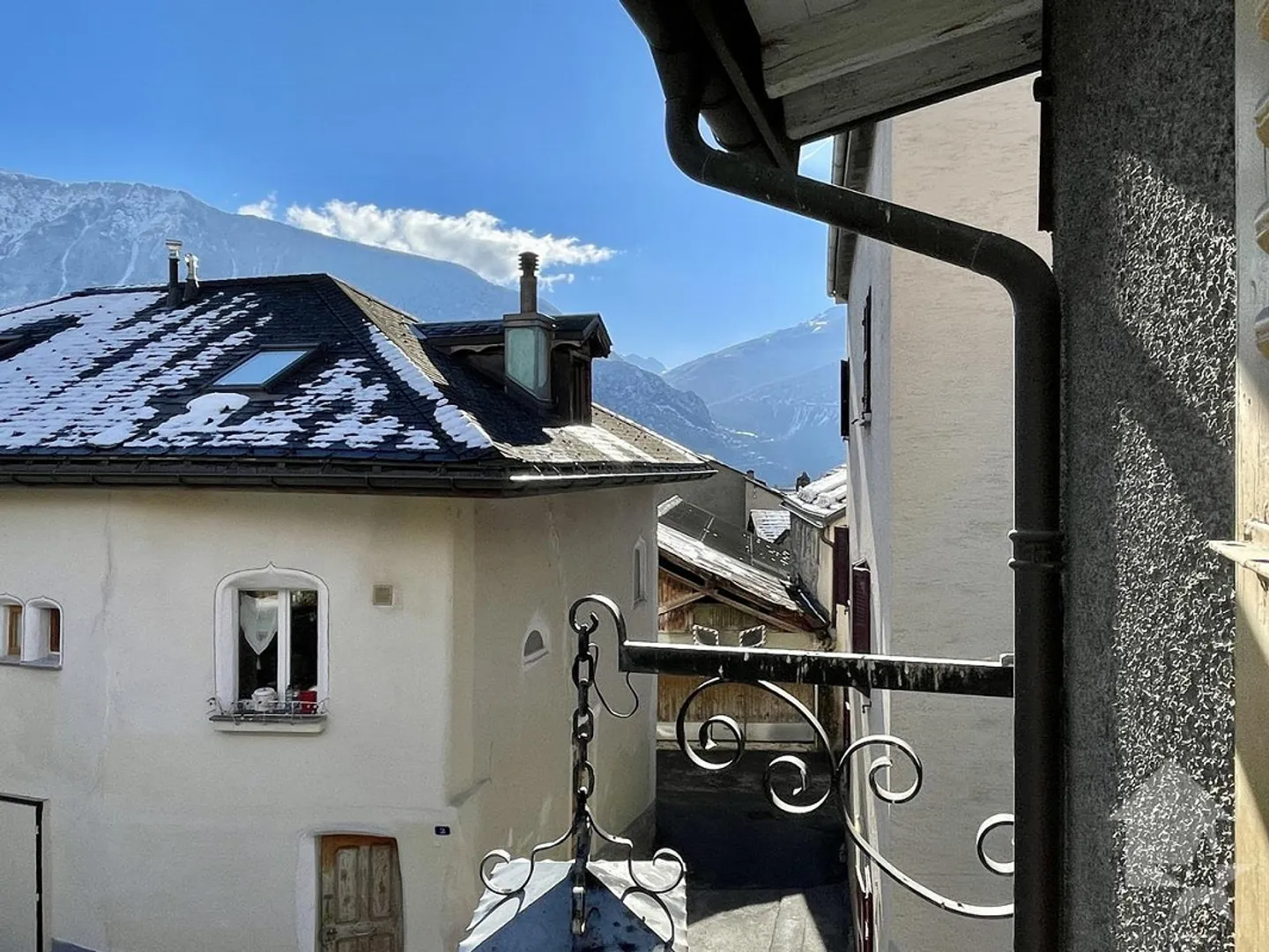 «Doppelhaus mit 2,5 Zimmern in einem komplett renovierten Dorfhaus» - Foto 7 von 14