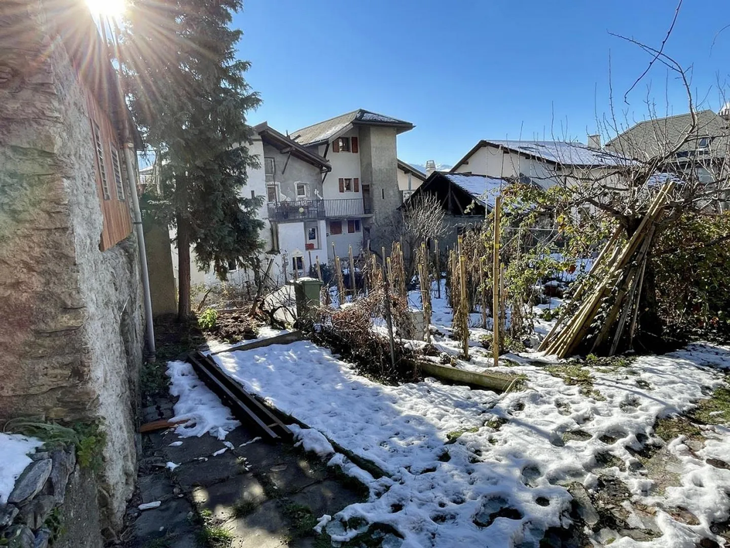 «Doppelhaus mit 2,5 Zimmern in einem komplett renovierten Dorfhaus» - Foto 11 von 14