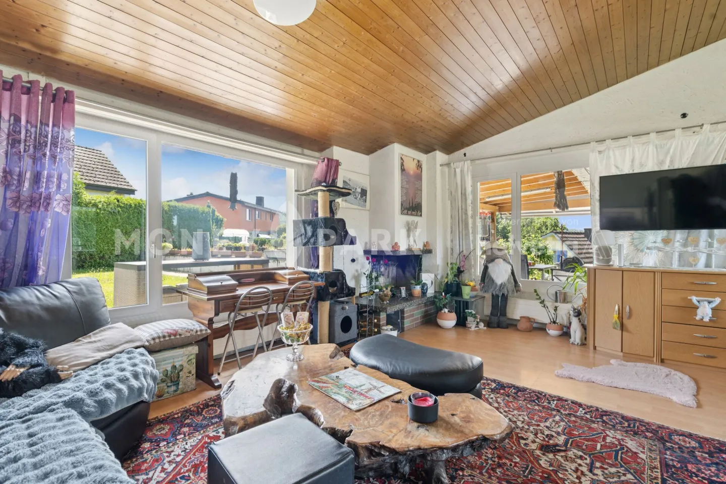 Maison individuelle de 6,5 pièces avec beaucoup de charme et une idylle de jardin - Photo 2 sur 14