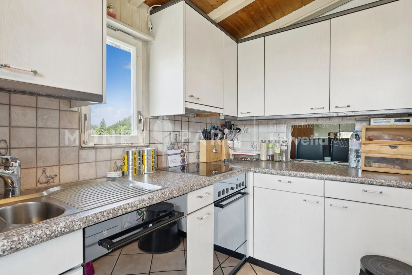 Maison individuelle de 6,5 pièces avec beaucoup de charme et une idylle de jardin - Photo 3 sur 14