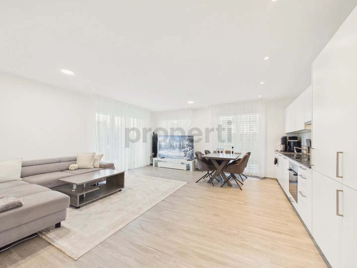 Apartment for rent - Photo 1 of 11