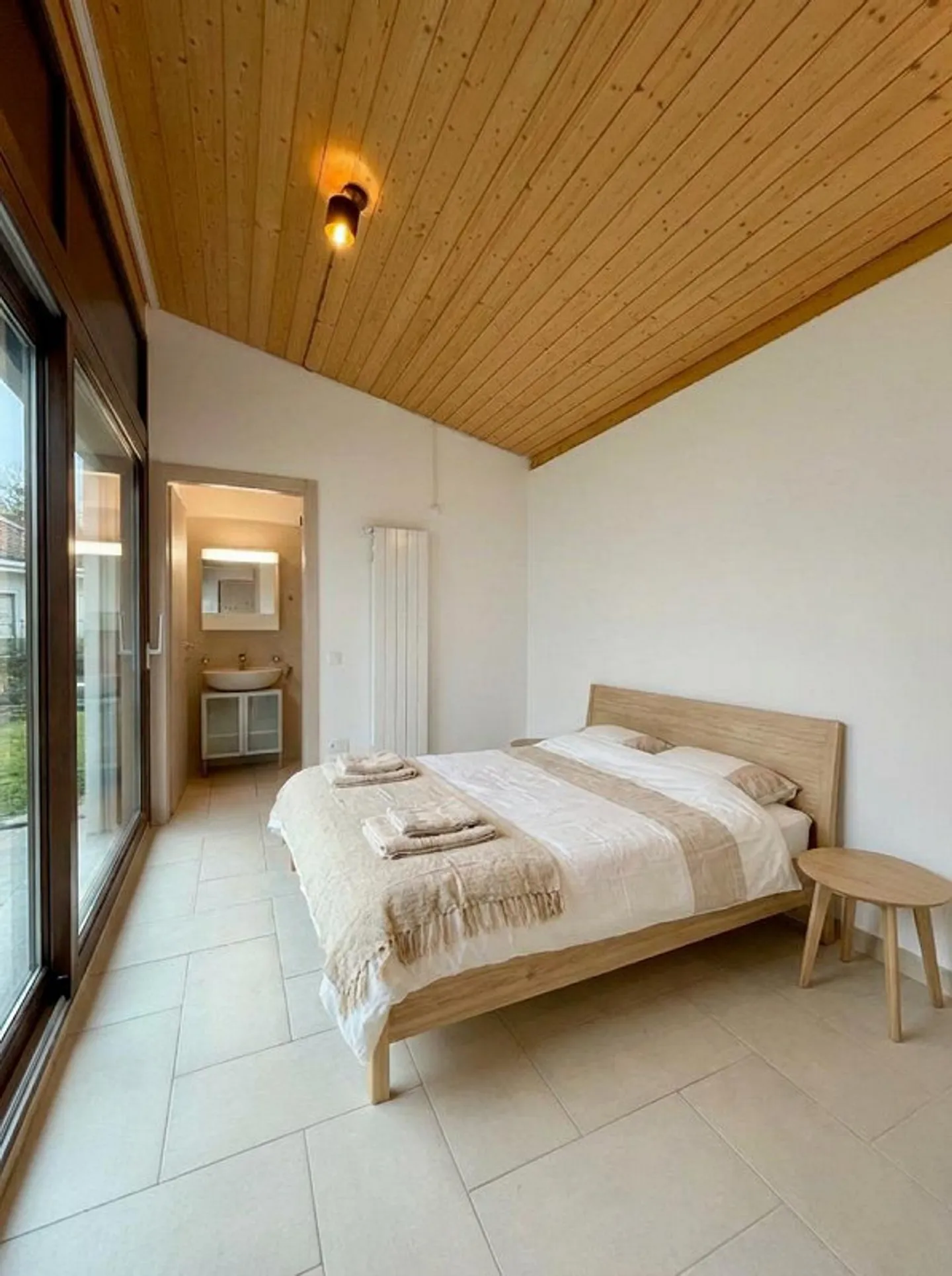 Unabhängig 2.5 Zimmer mit Garten Miete CHF 1250 Ausgaben 180 - Foto 4 von 8