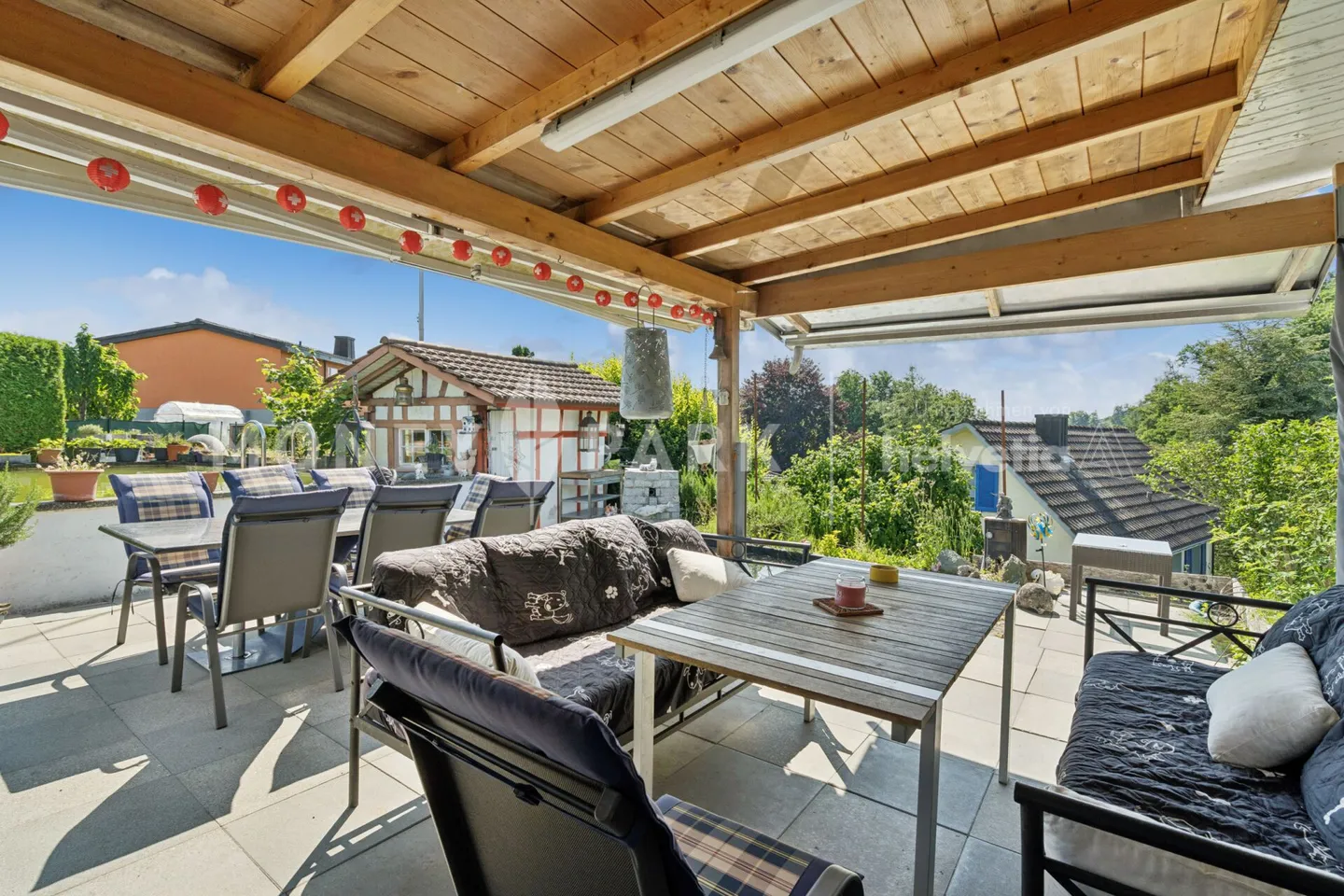 Maison individuelle de 6,5 pièces avec beaucoup de charme et une idylle de jardin - Photo 12 sur 14