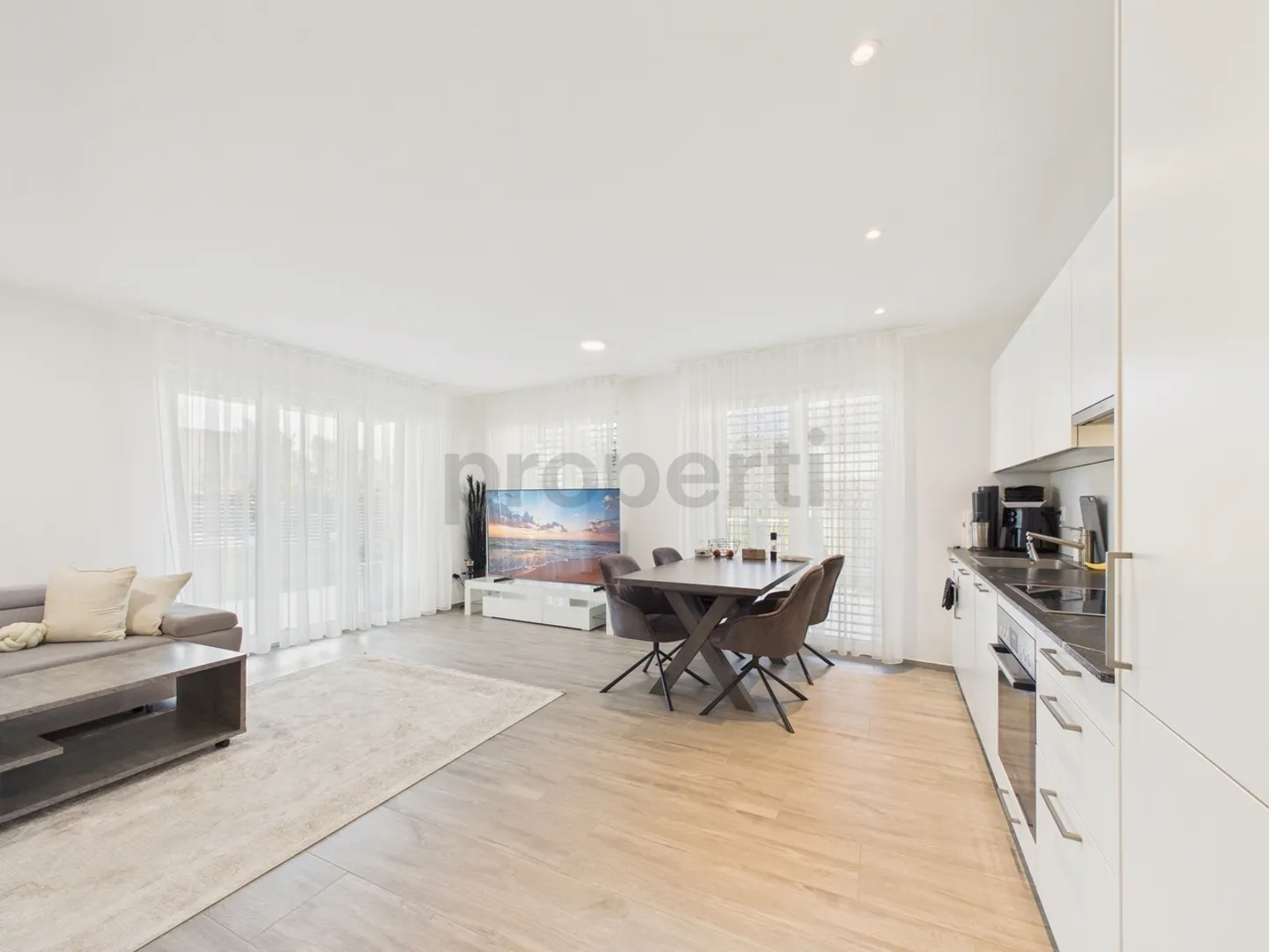 Apartment for rent - Photo 4 of 11