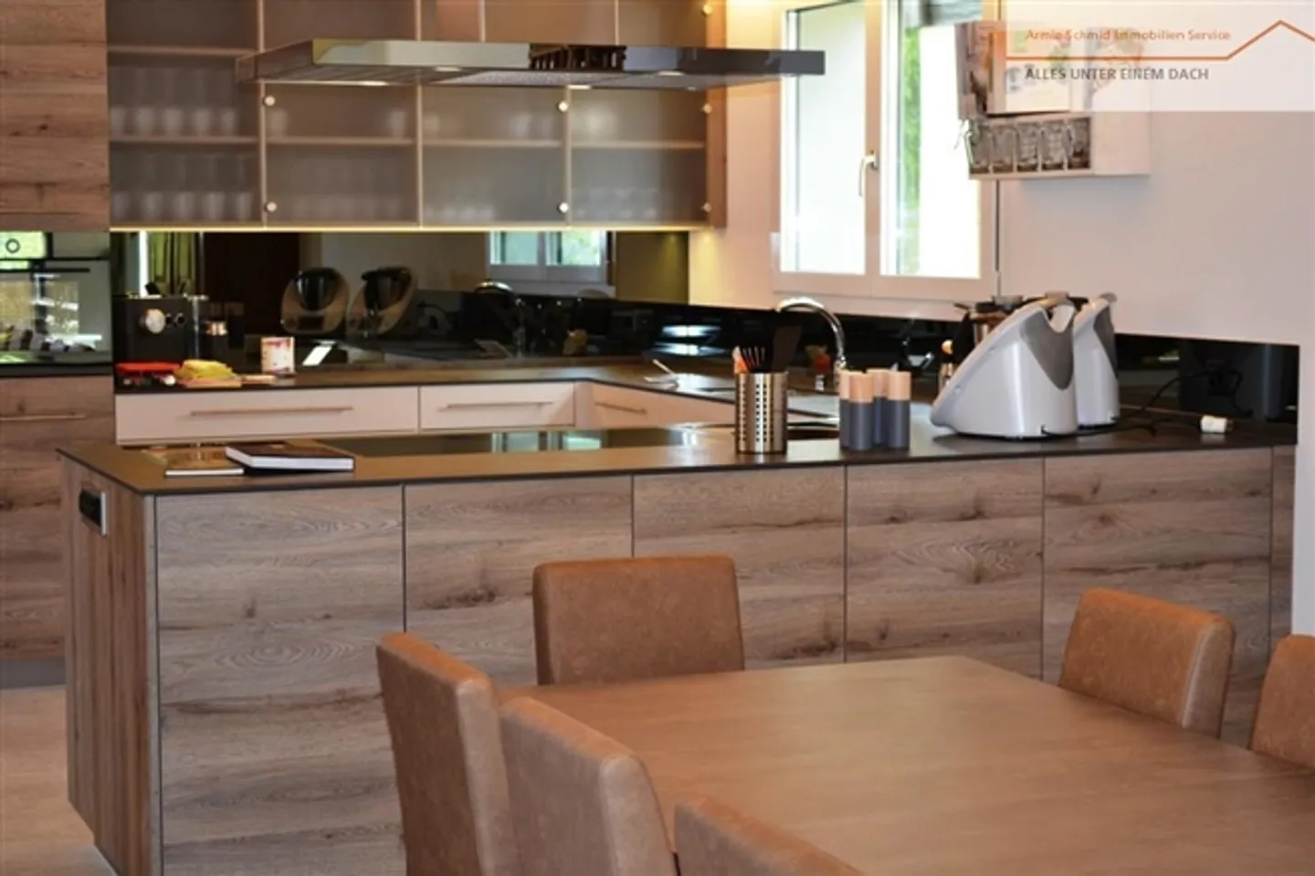 Salle d'événements avec cuisine de qualité - Photo 2 sur 12