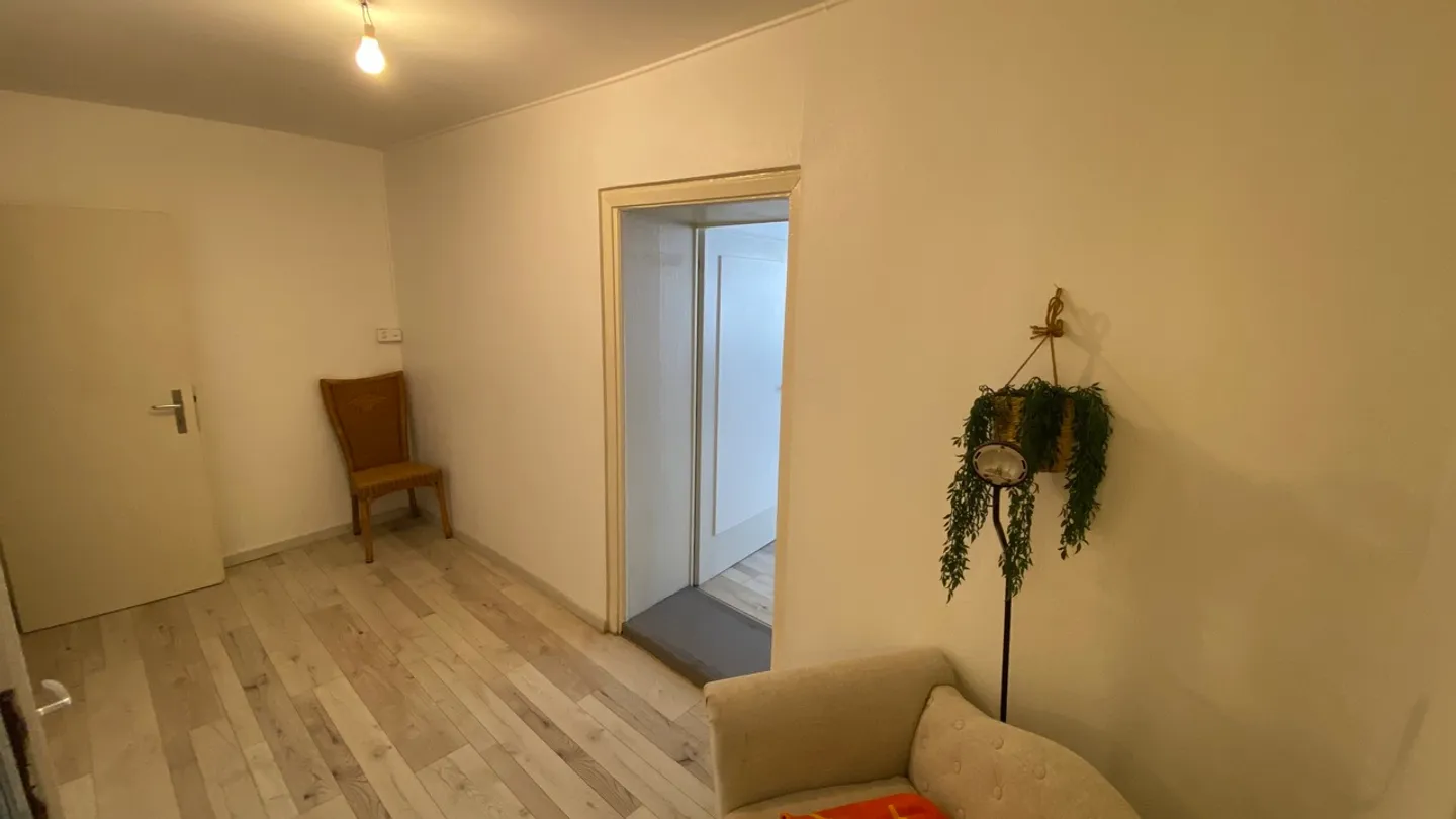 Charming 2-Room Apartment - Photo 7 of 11