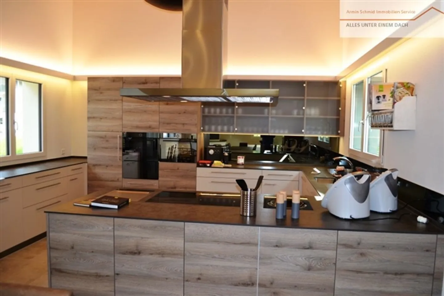 Salle d'événements avec cuisine de qualité - Photo 3 sur 12