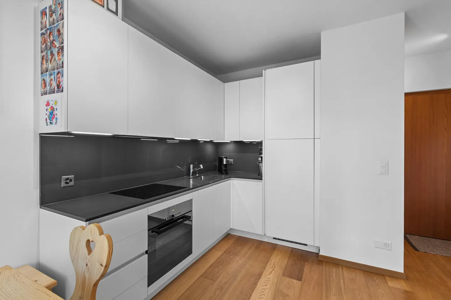 Appartamento 2.5 locali con balcone e grande giardino - Foto 2 di 10
