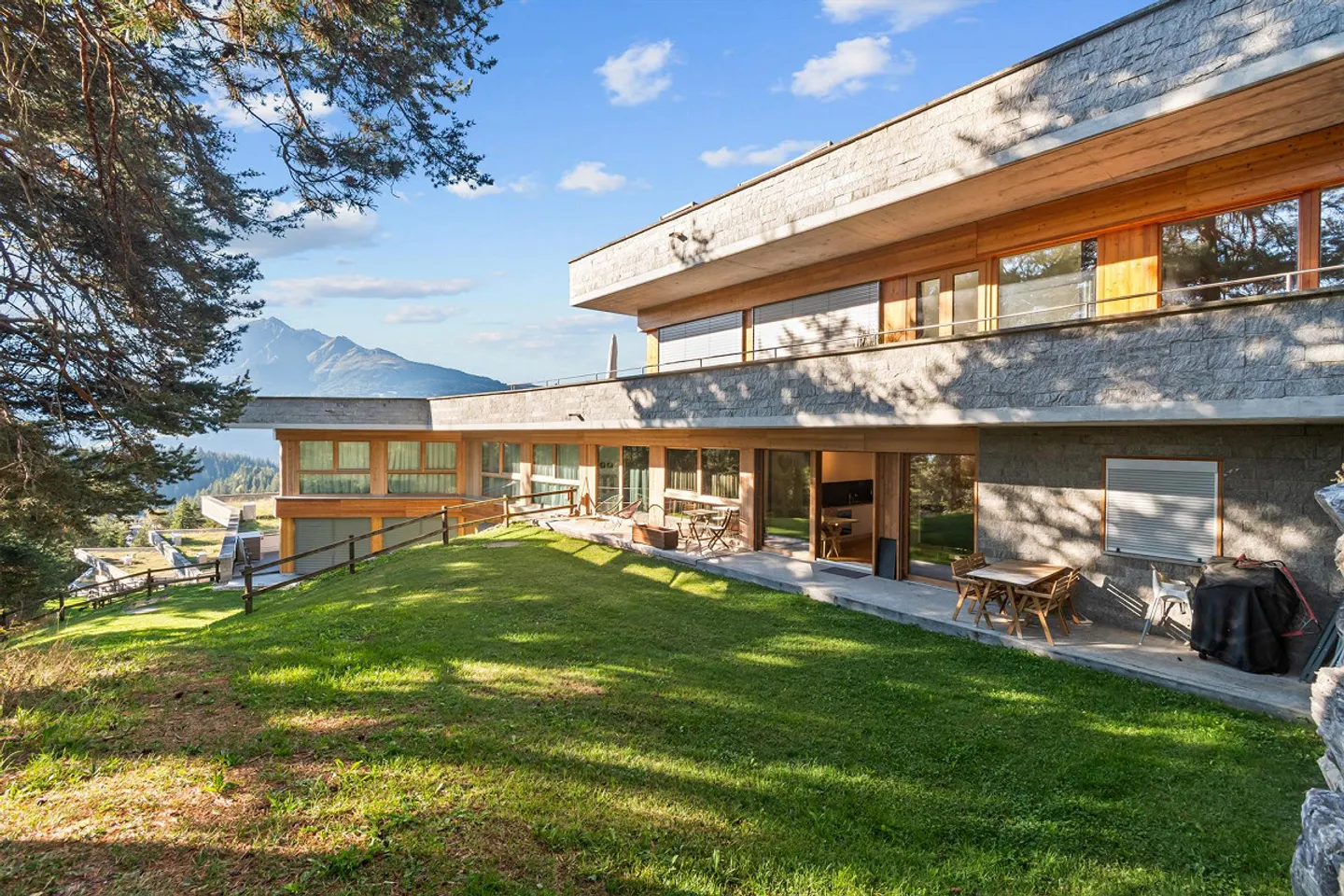 Appartamento 2.5 locali con balcone e grande giardino - Foto 4 di 10