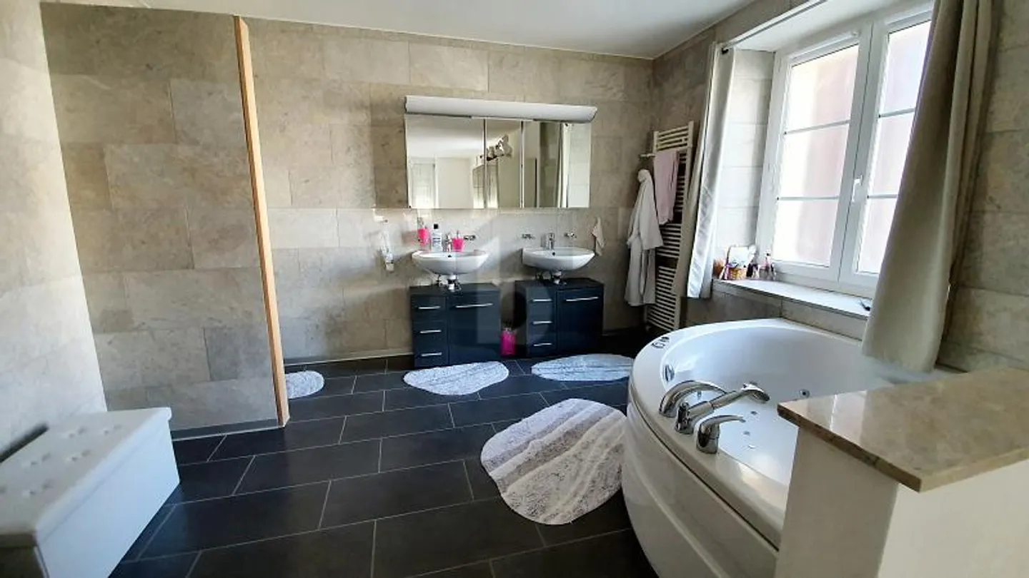 RENDIMENTO LOCATIVO DI IMMOBILI COMMERCIALI E RESIDENZIALI - Foto 5 di 6