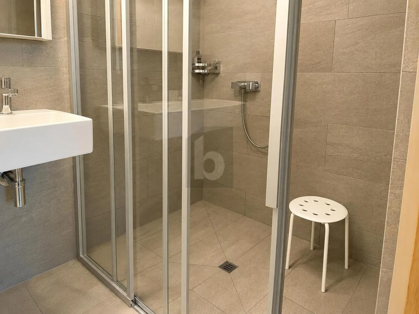 Appartement Moderne en Résidence Seniors - Photo 5 sur 6