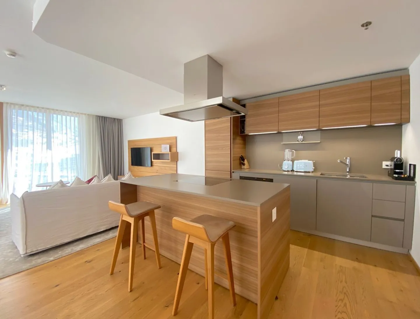 Spacious family apartment with hotel service and mountain view - Photo 5 of 12