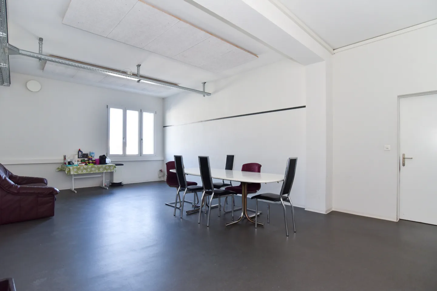 Modernes Büro in Gränichen - Foto 1 von 11