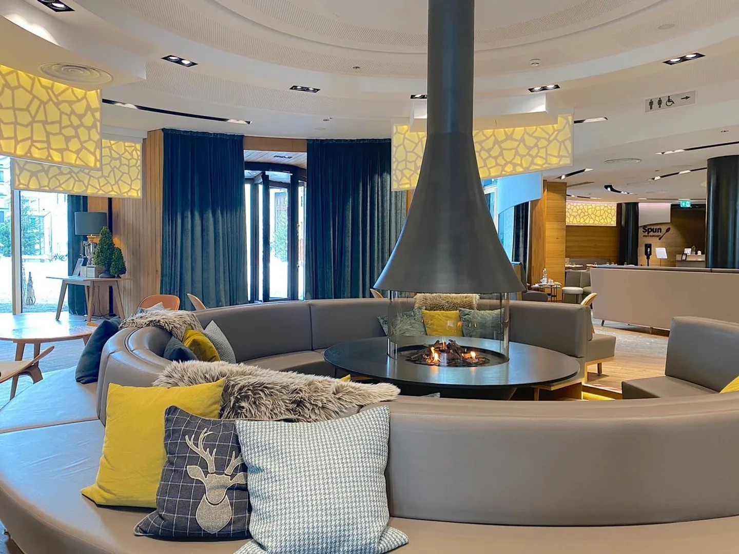 Spacious family apartment with hotel service and mountain view - Photo 9 of 12