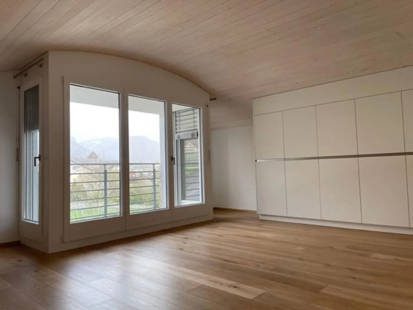 Bündner Herrschaft: after complete renovation exclusive loft for rent - Photo 11 of 22