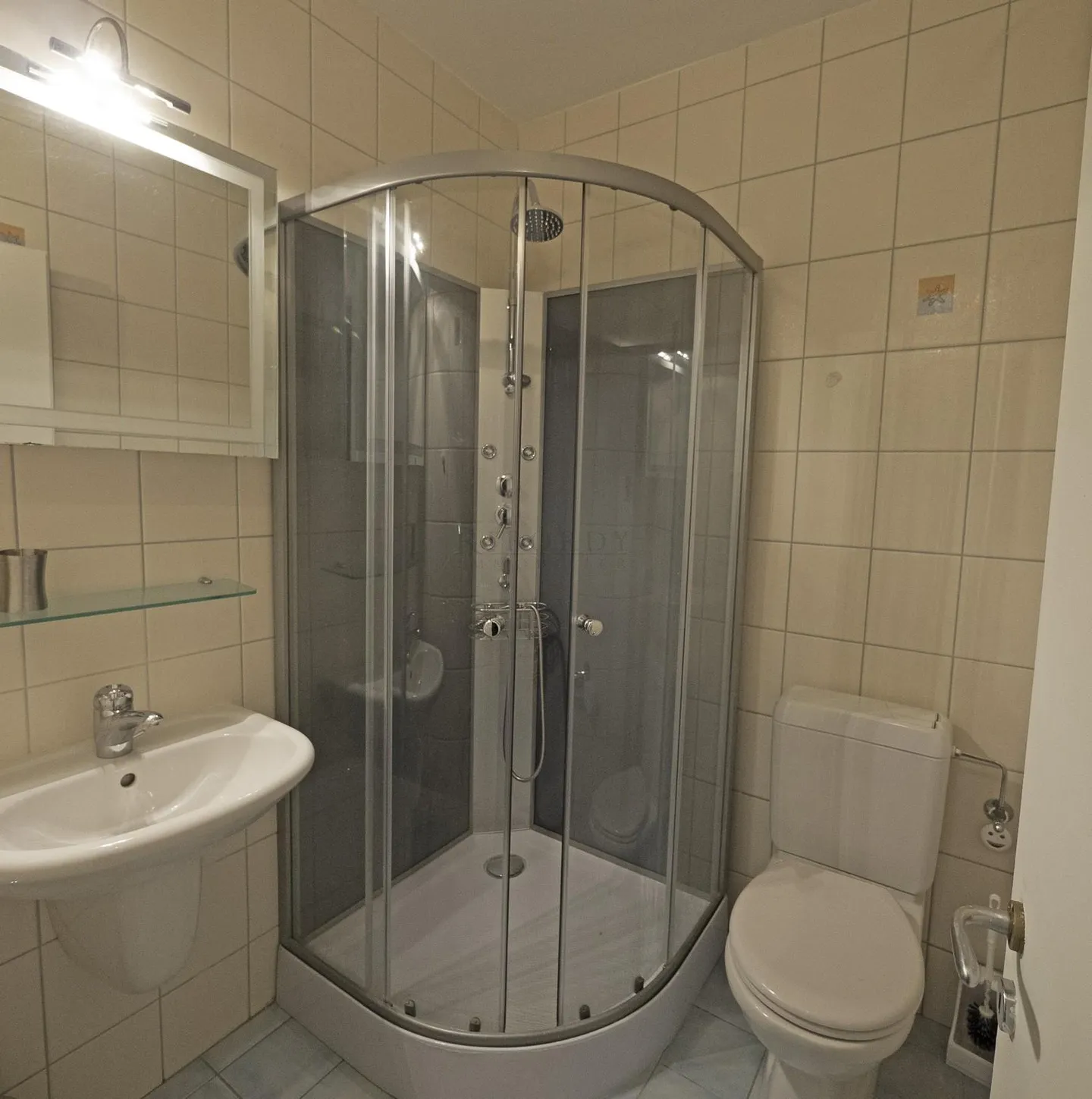 Appartement spacieux avec balcon - Photo 10 sur 10