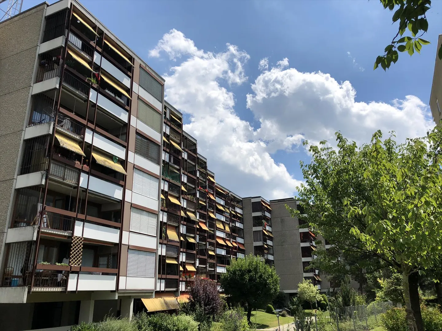 Appartement rafraîchi de 3 pièces, 3ème étage, env. 67 m2 - Photo 1 sur 1