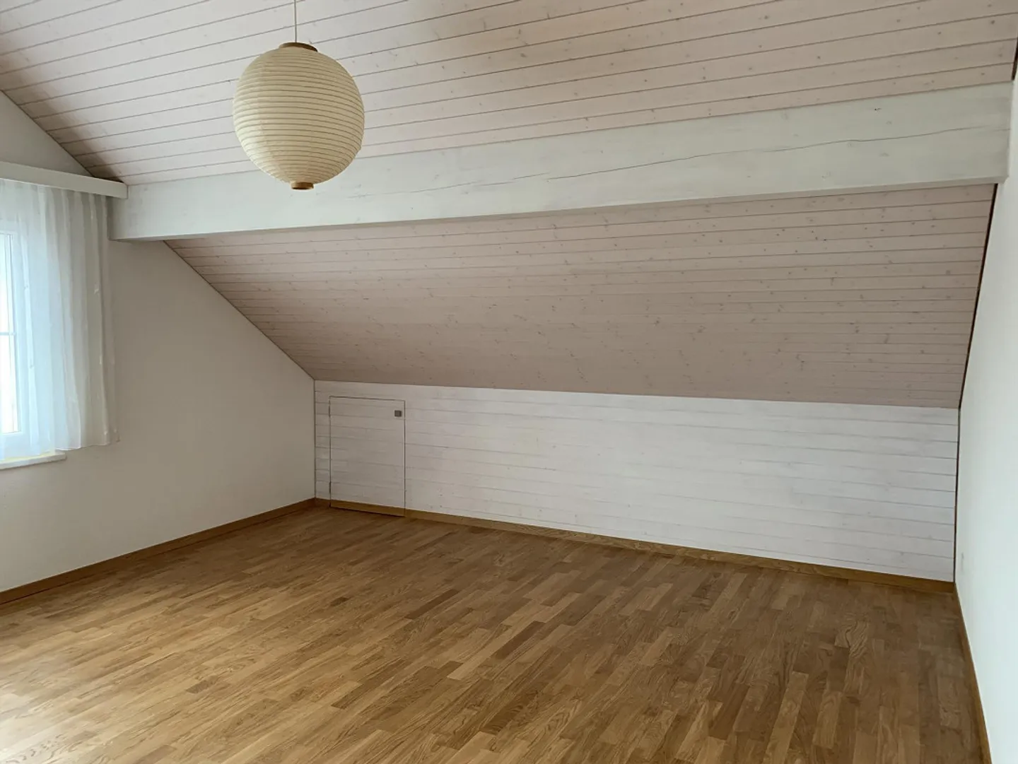 Charmante appartement sous les combles de 2,5 pièces - Photo 7 sur 8