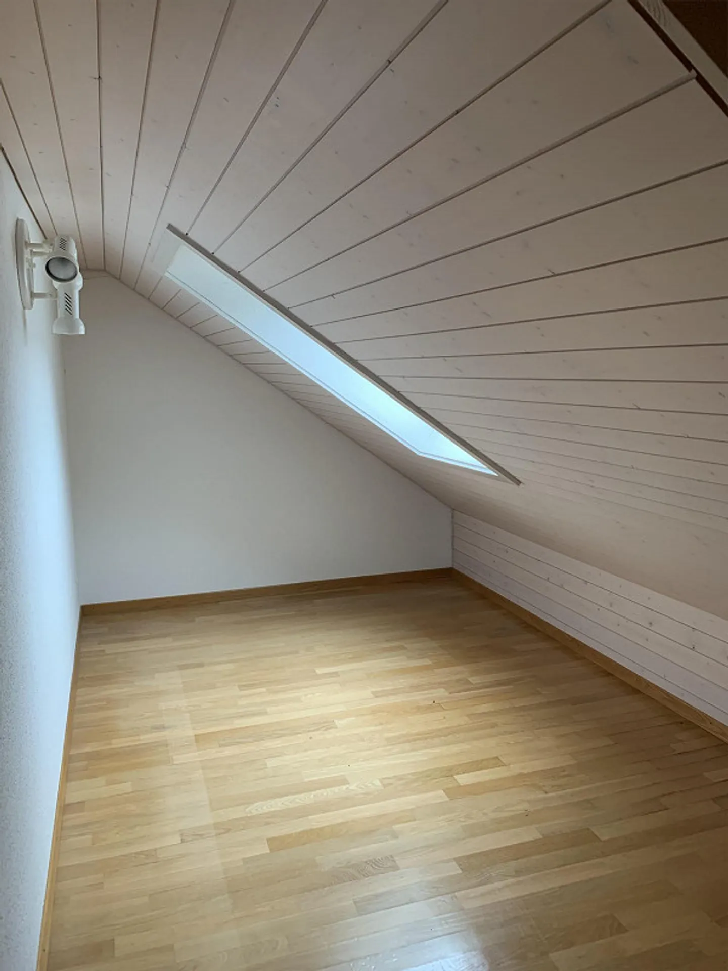 Charmante appartement sous les combles de 2,5 pièces - Photo 8 sur 8