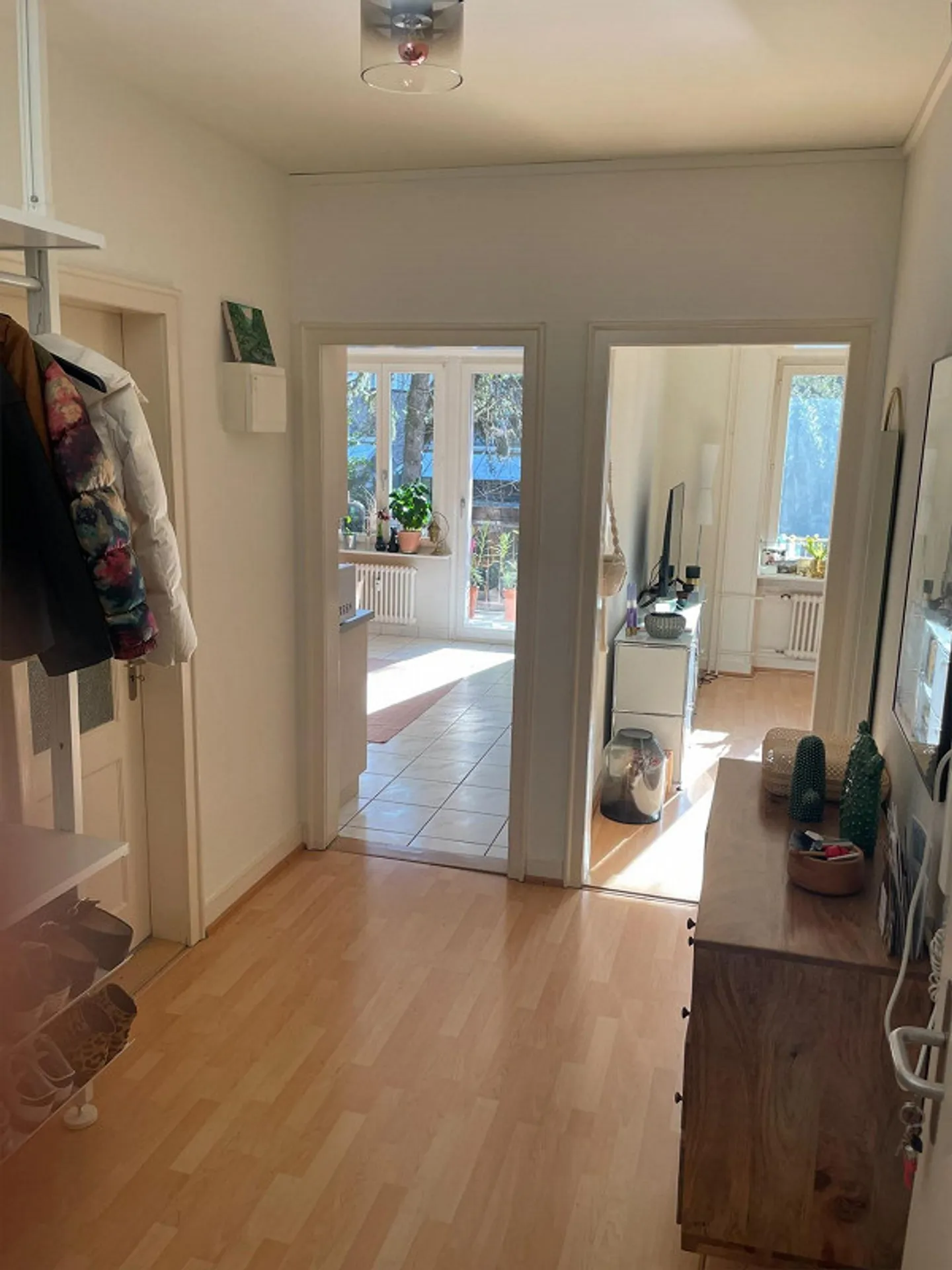 Apartment with balcony to the green courtyard at Tellplatz - Photo 2 of 10