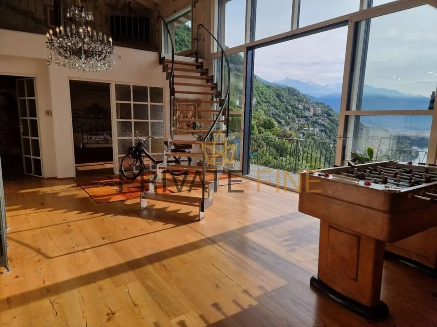 Villa Loft Esclusiva con Vista Panoramica sul Lago e Piscina Privata (21) - Foto 1 di 8