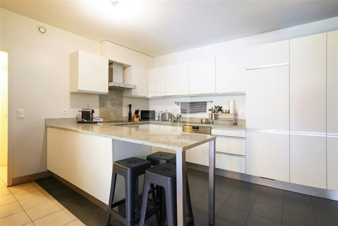 Sole Agent - Charming Garden Level in the Heart of Vieux-Chêne - Photo 2 of 5