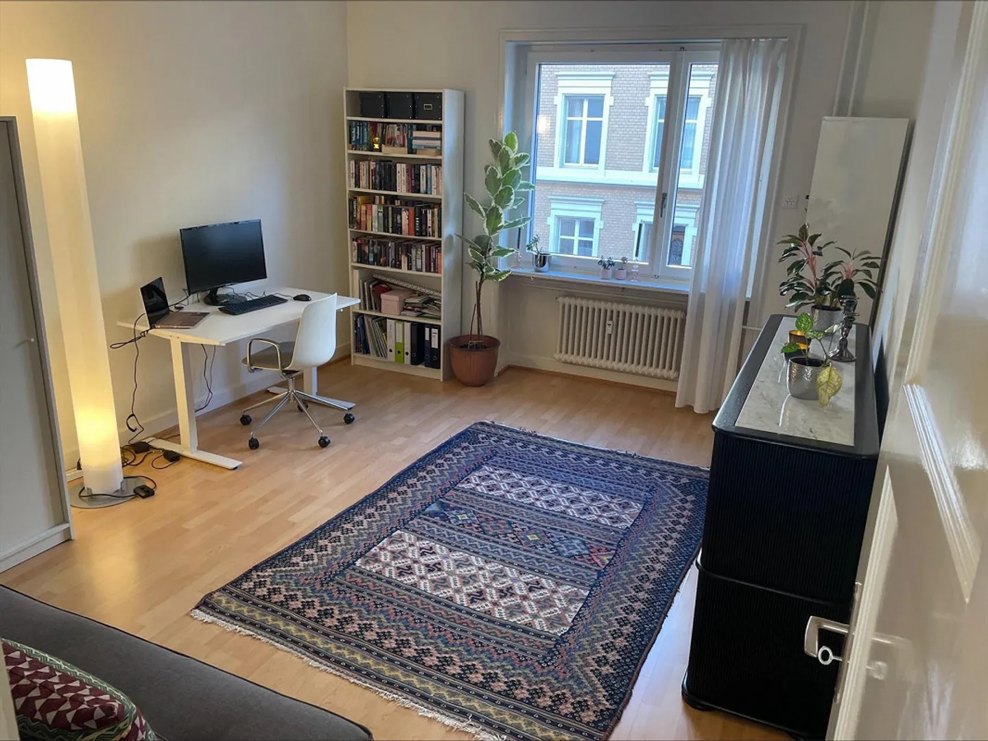 Apartment with balcony to the green courtyard at Tellplatz - Photo 8 of 10