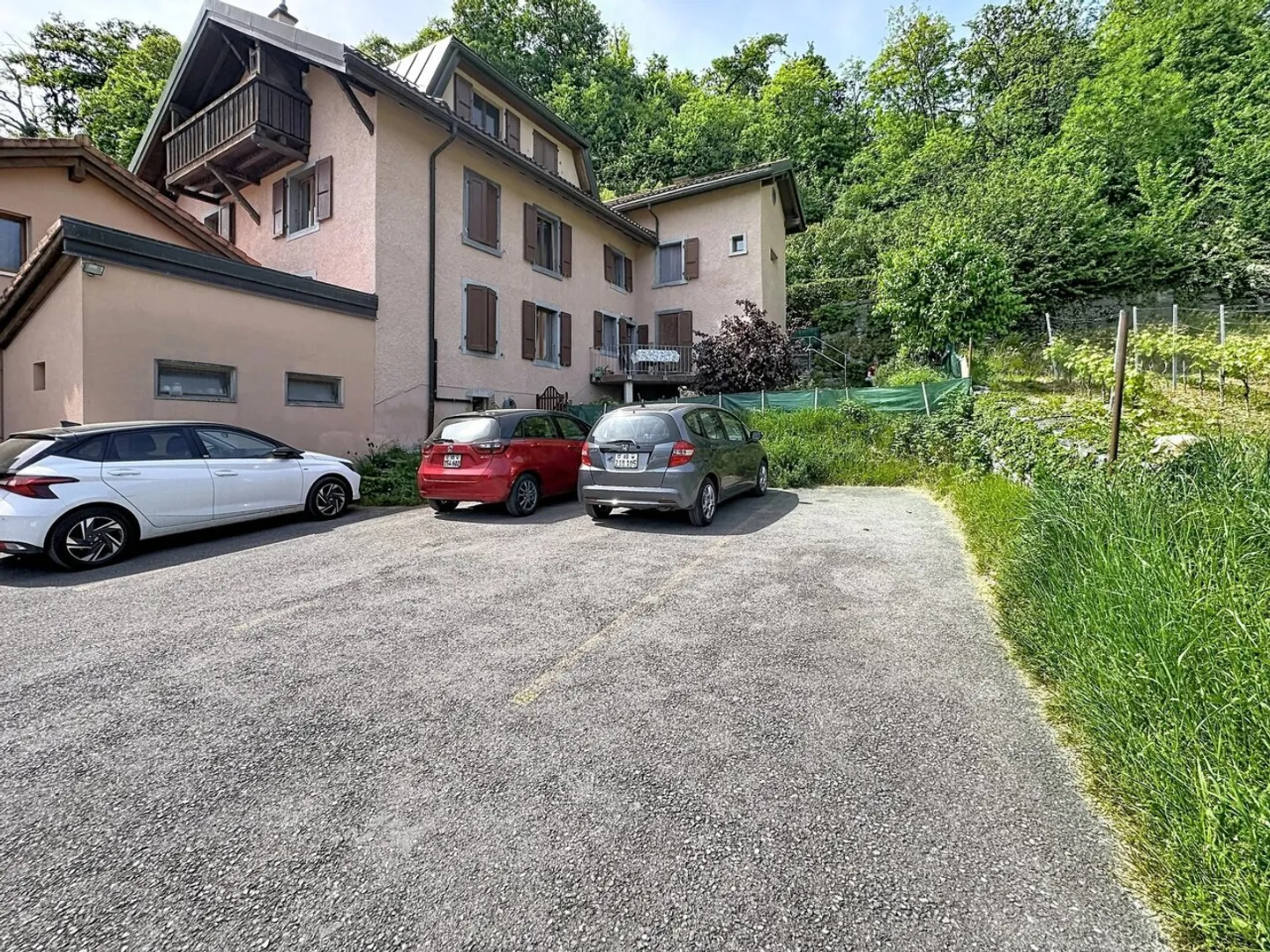 Yield Building? St-Triphon, municipality of Ollon (VD) - Photo 2 of 13