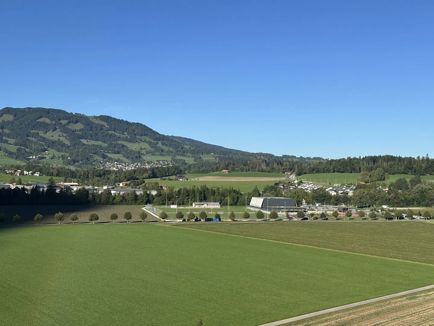 Freistehende Villa mit Panoramablick - Foto 6 von 23