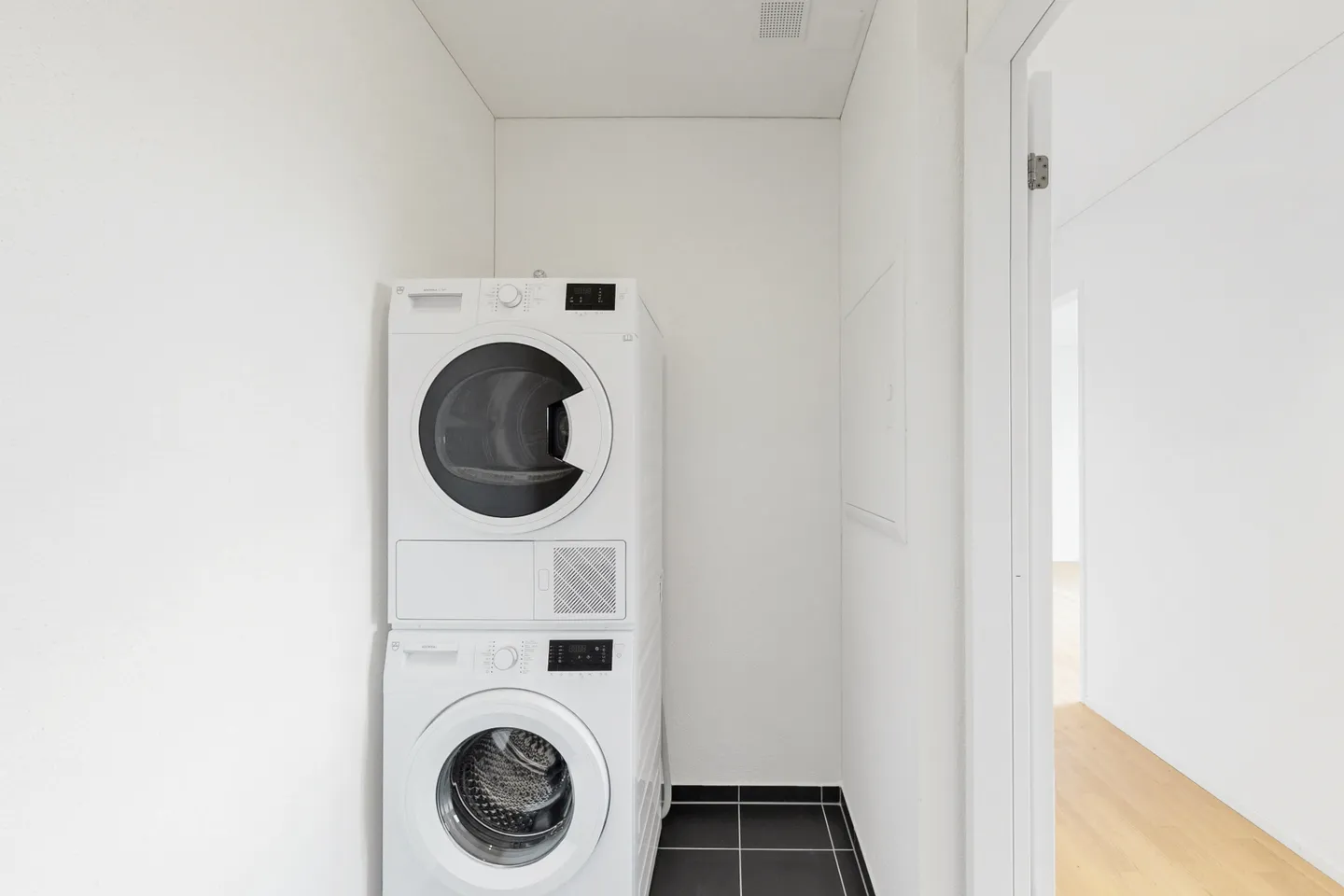 Apartment for rent - Photo 8 of 11