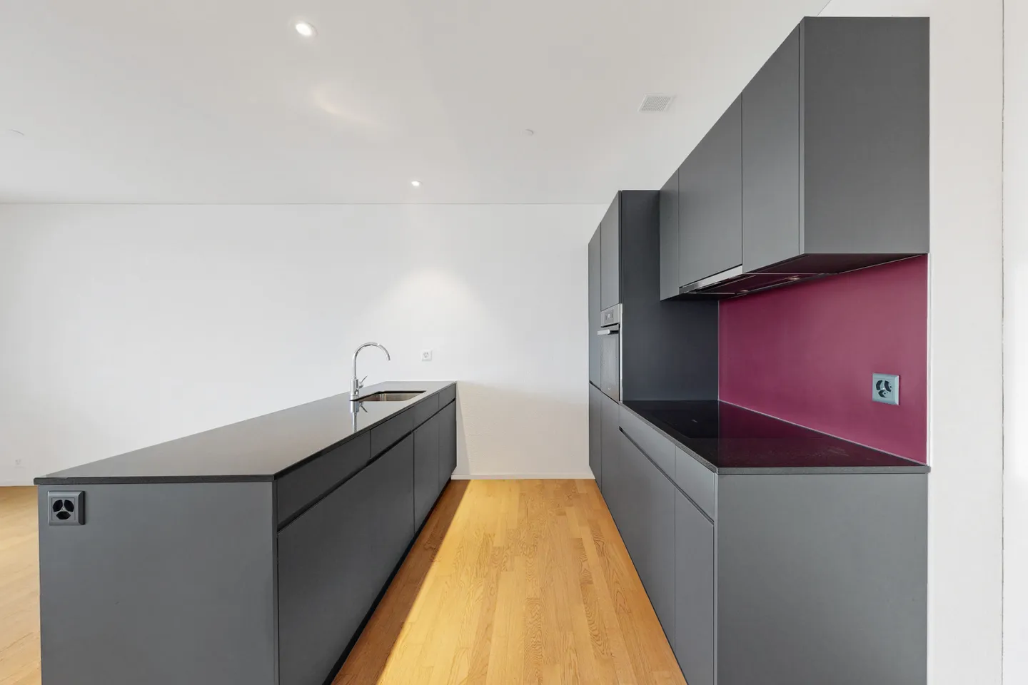 Apartment for rent - Photo 3 of 11