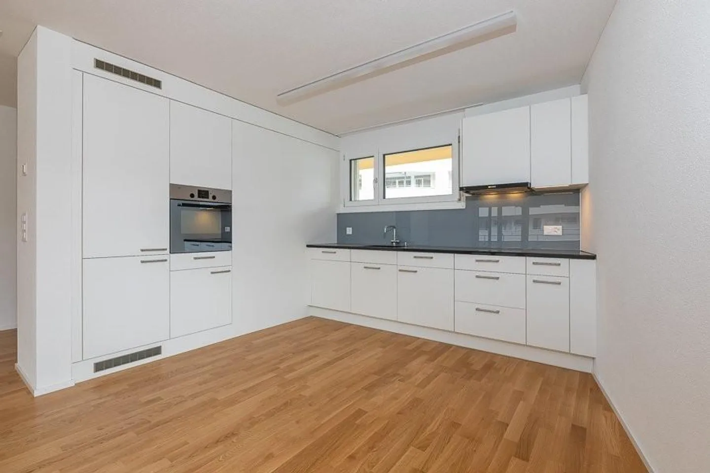 Schickes 2½ Zimmer Apartment in Staufen - Foto 2 von 8