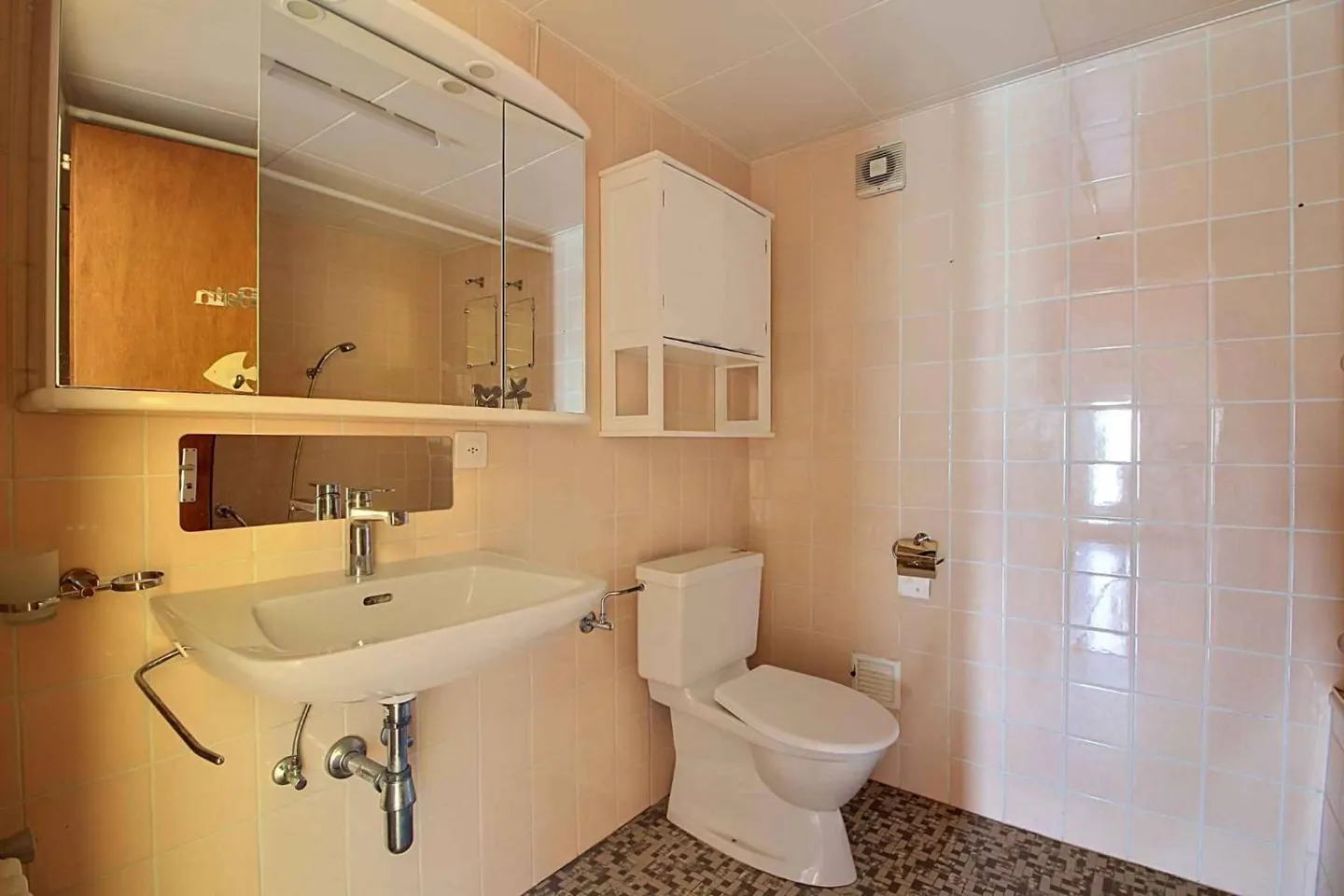 Haus mit 15 Zimmern - Foto 8 von 12