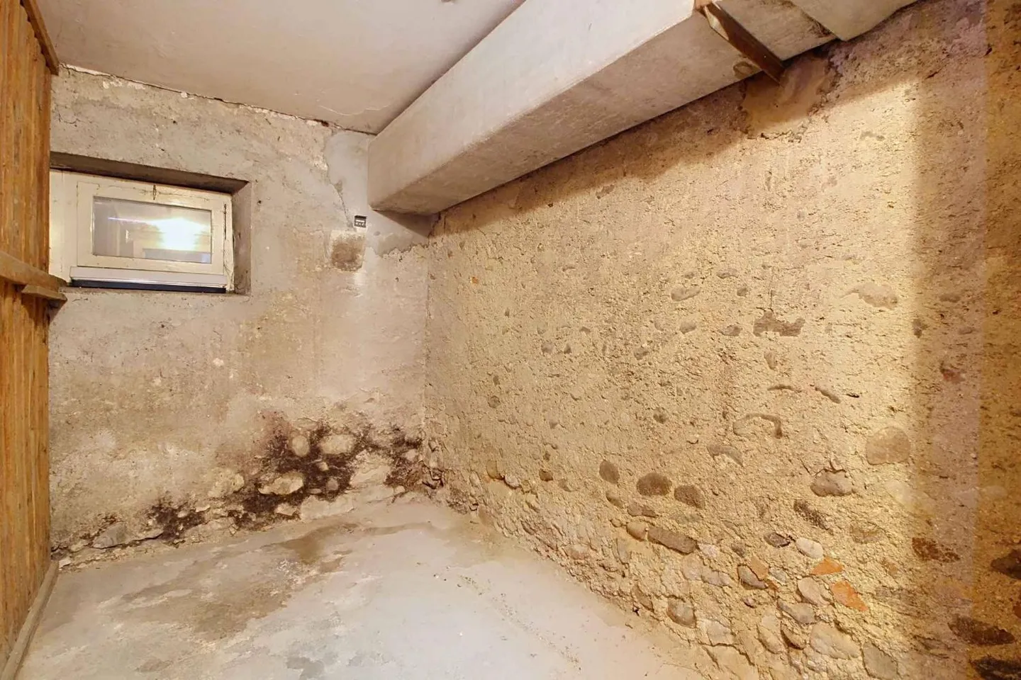 Haus mit 15 Zimmern - Foto 9 von 12