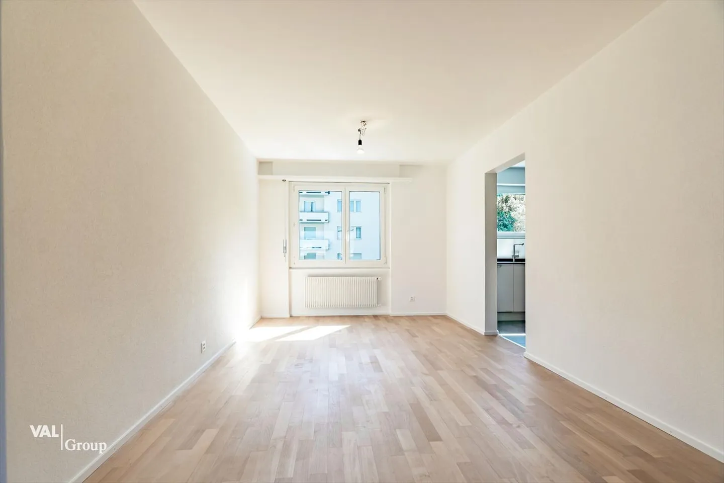 Appartamento luminoso con vista sulla valle in un quartiere adatto alle famiglie - Foto 7 di 13