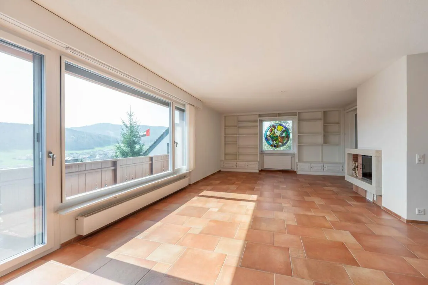 Living like on vacation: Single-family house with large garden and beautiful view - Photo 5 of 13