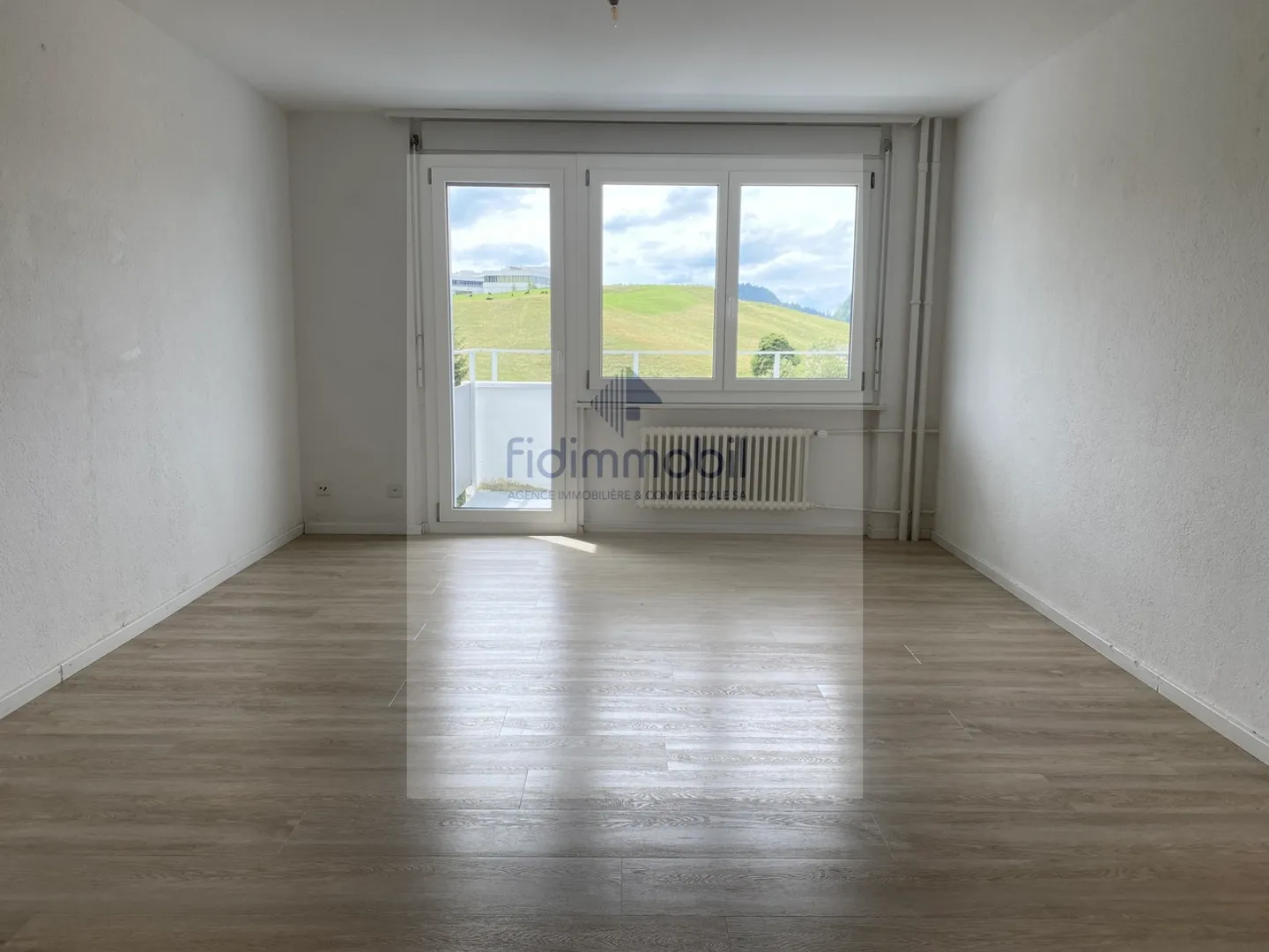 Appartamento 4 locali. Luminoso con balcone - Foto 3 di 9