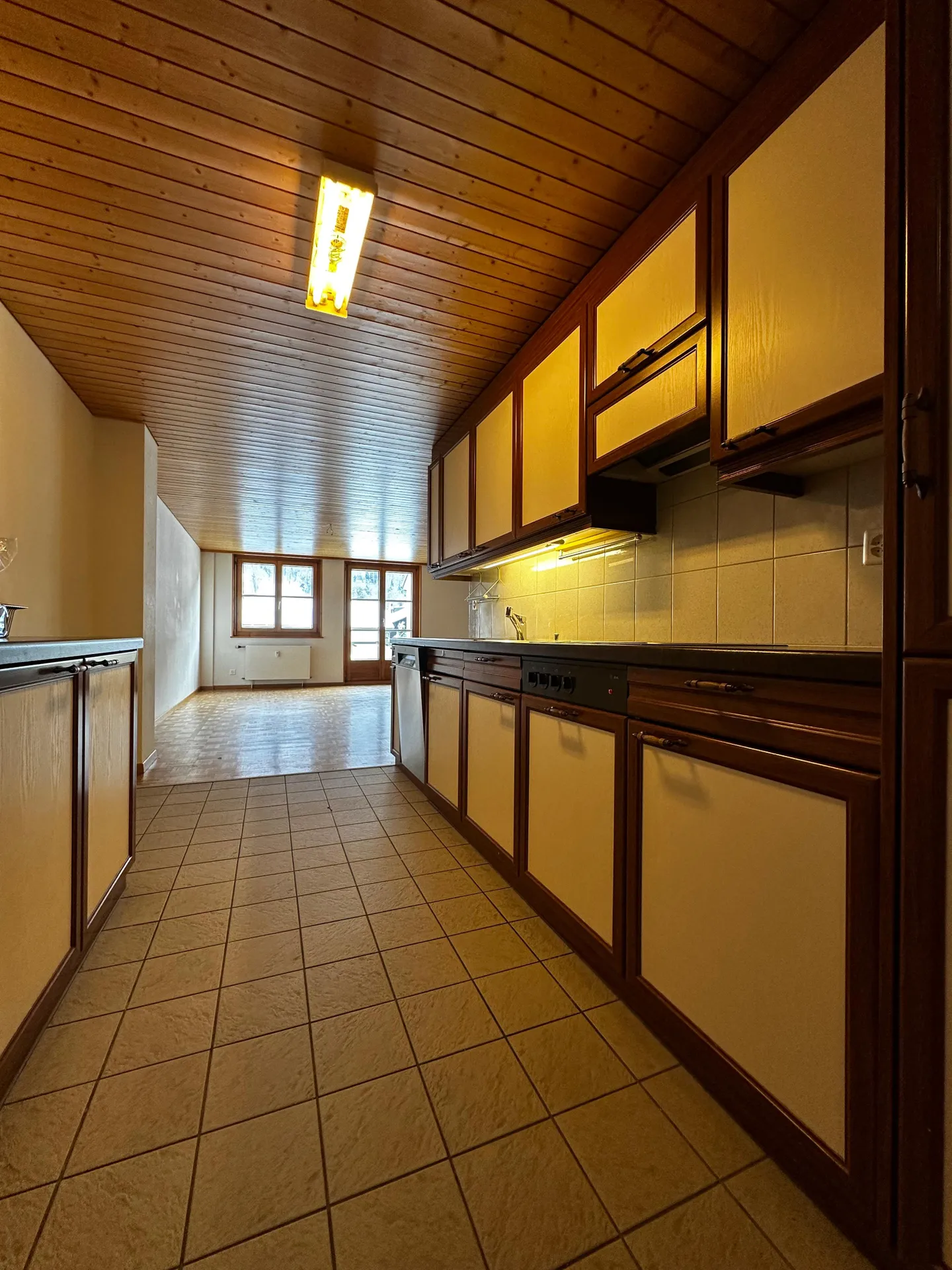 Cozy apartment with spacious balcony - Photo 3 of 12