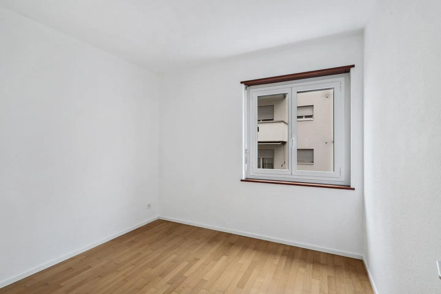 Apartment for rent - Photo 4 of 8