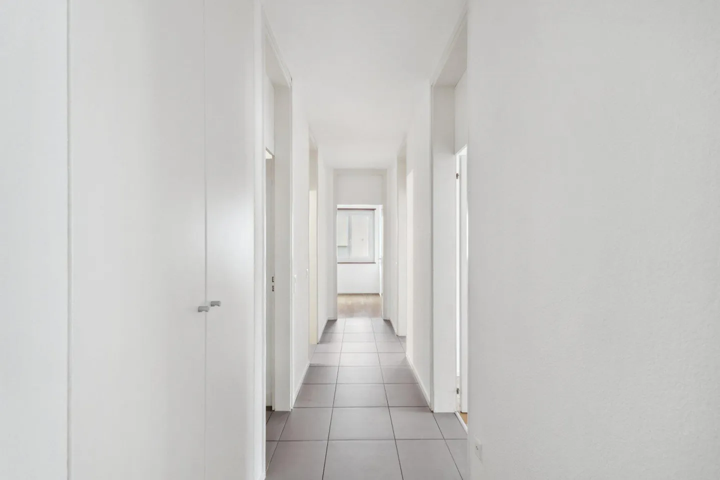 Apartment for rent - Photo 7 of 8