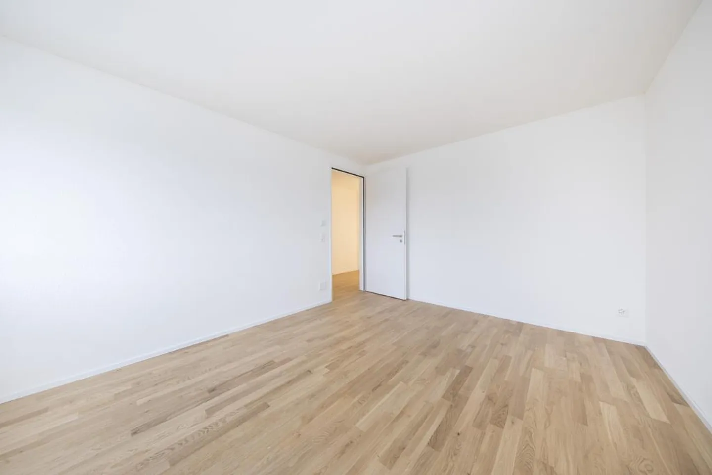 Top modern apartment in the heart of the city! - Photo 7 of 12